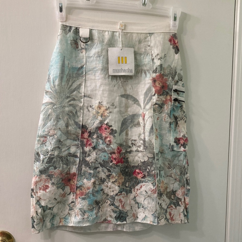 Muchacha Multicolor Floral Pencil Skirt
